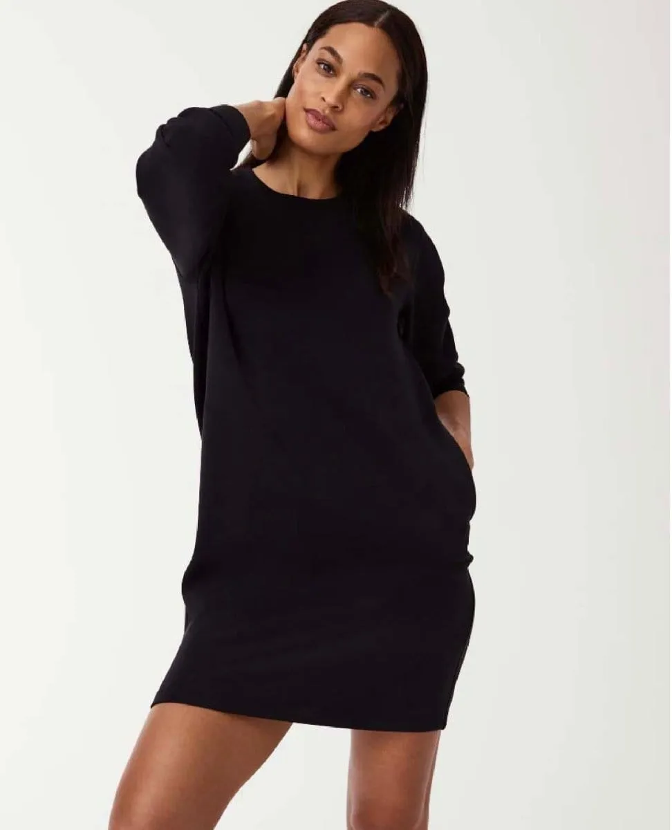 Air Essentials Crew Neck Long Sleeve Dress Very Black