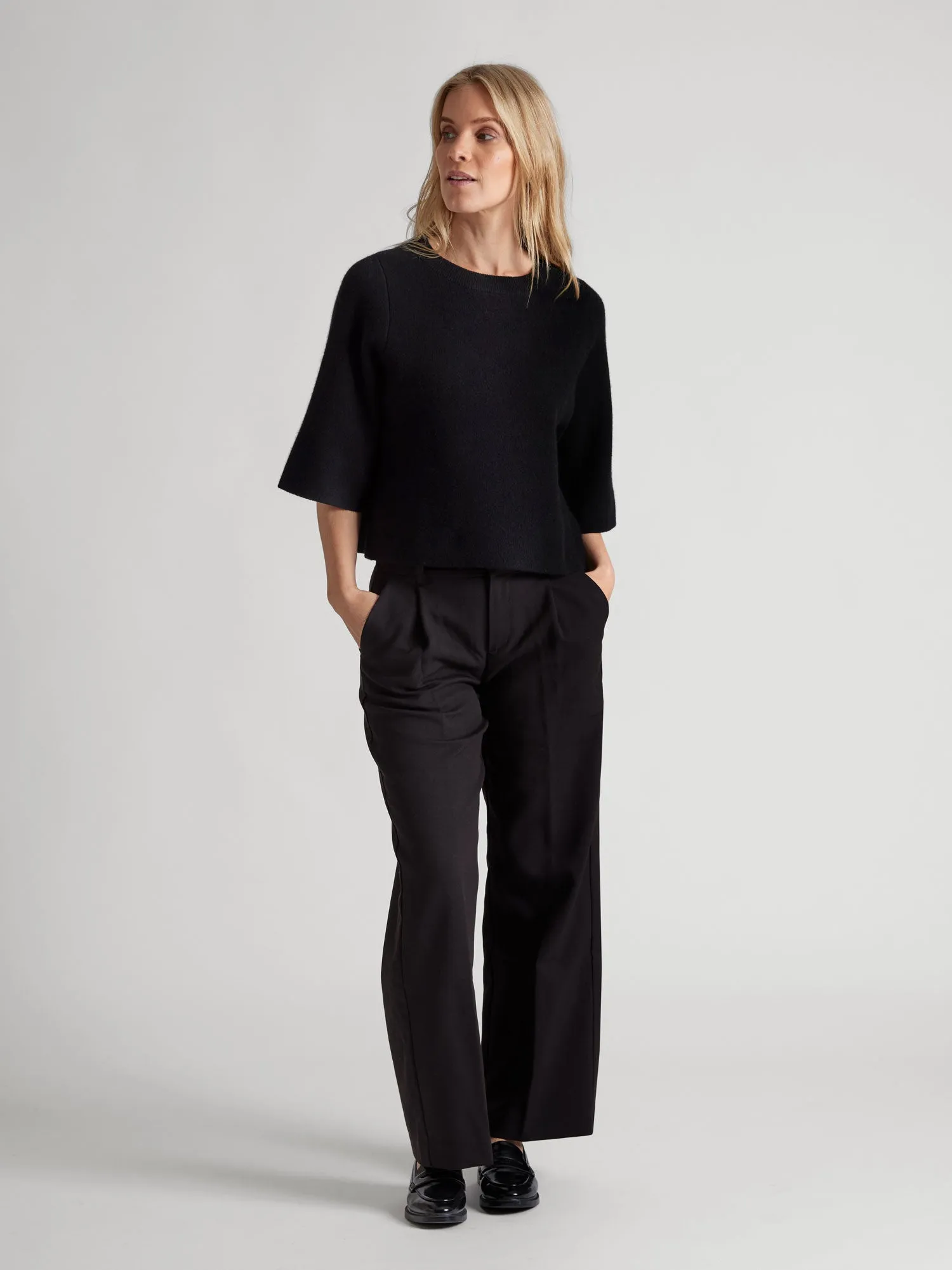 Cashmere sweater  "Dina sweater" - black